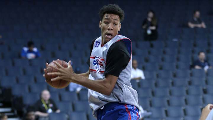 5-Star Forward E.J. Montgomery Commits to Kentucky