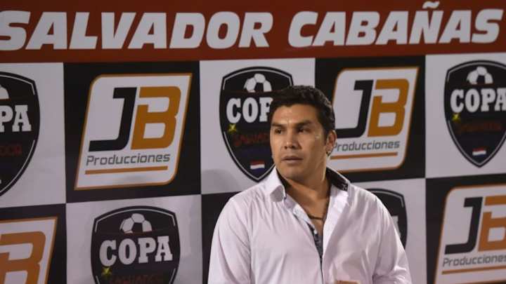 Ex-Paraguay Star Salvador Cabanas Had Deal in Place to Join Man Utd Before He Was Shot in the Head Ex-Paraguay Star Salvador Cabanas Had Deal in Place to Join Man Utd Before He Was Shot in the Head