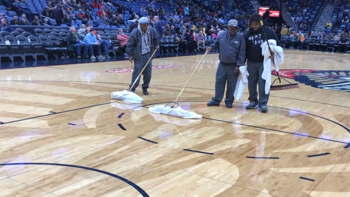 Pelicans vs. Pacers Postponed Due to Leak in Smoothie King Center Roof Pelicans vs. Pacers Postponed Due to Leak in Smoothie King Center Roof