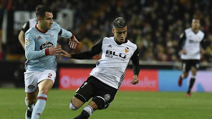 Man Utd Winger Andreas Pereira Reveals Why He Went Against Mourinho's Wishes to Join Valencia Man Utd Winger Andreas Pereira Reveals Why He Went Against Mourinho's Wishes to Join Valencia
