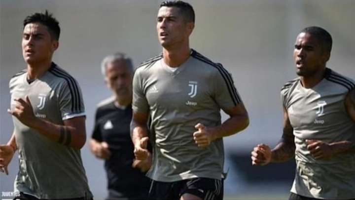 El trolleo de los jugadores de la Juventus a Cristiano Ronaldo tras un fallo en el entrenamiento