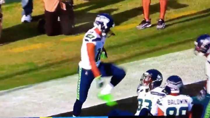 Watch: Seahawks' Tyler Lockett Reenacts the Allen Iverson Step-Over Following Touchdown
