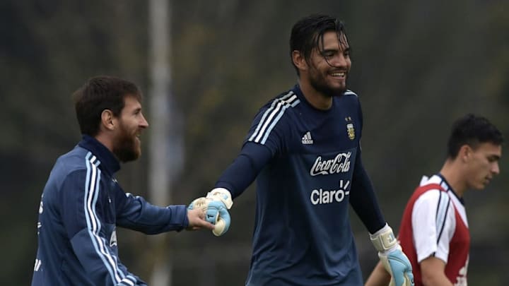 POLÉMICA | La frase de Chiquito Romero sobre la número "10" que dejó vacante Messi