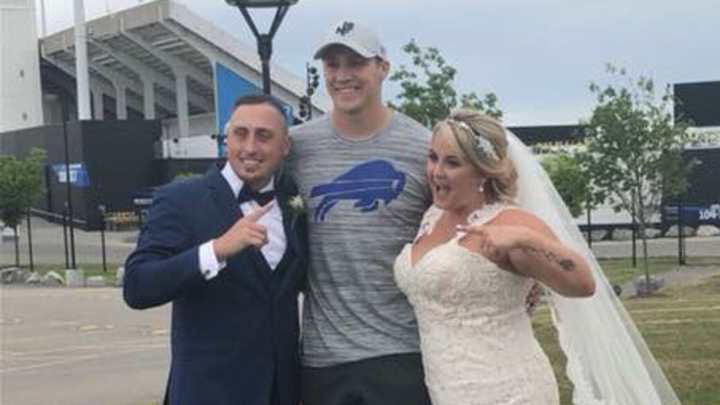Tuesday’s Hot Clicks: Josh Allen Crashes Bills Fans’ Wedding Photos