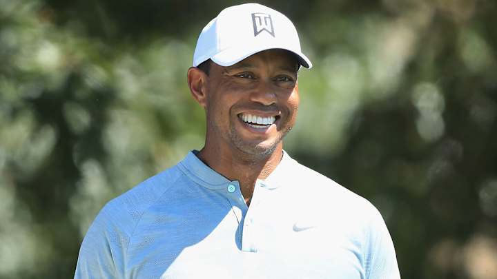 Tiger's 68 Good Enough for Share of Lead Heading Into Weekend at Tour Championship