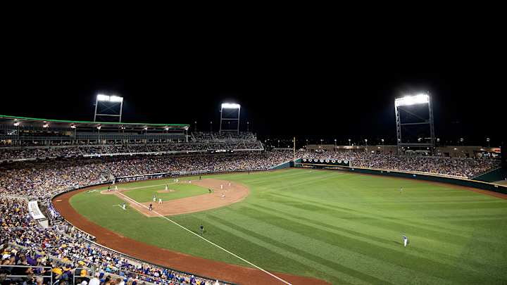 Oregon State Eliminates Washington in College World Series Blowout