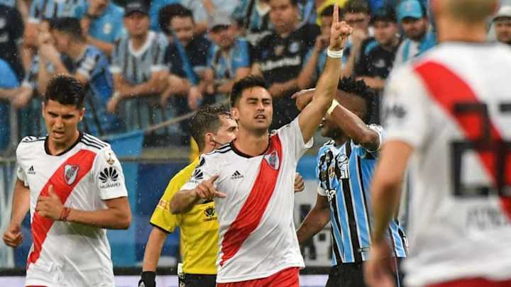 River se indigna con el Real Madrid por negociar con un jugador 'millonario' River se indigna con el Real Madrid por negociar con un jugador 'millonario'