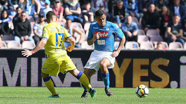 Napoli 2-1 Chievo: Gli Azzurri Keep Serie A Title Race Alive With Dramatic Win Over Gialloblu Napoli 2-1 Chievo: Gli Azzurri Keep Serie A Title Race Alive With Dramatic Win Over Gialloblu