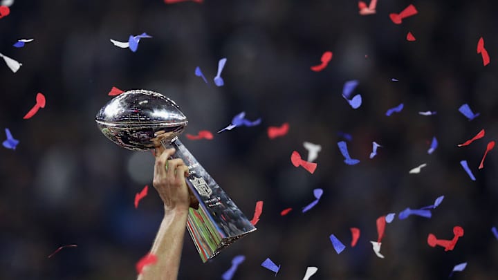 How Heavy Is the Vince Lombardi Trophy?