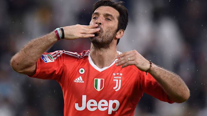 BOMBA | Afirman que Buffon podría terminar su carrera en el fútbol argentino