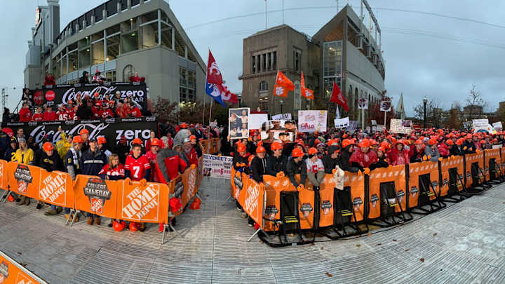 Best College GameDay Signs Live from Columbus for Ohio State vs. Michigan