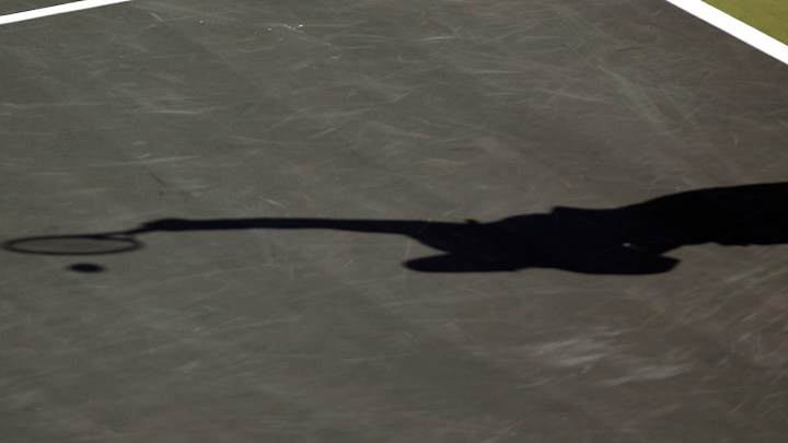 High School Tennis Players to be Disciplined After Posing With White Bags Over Their Heads