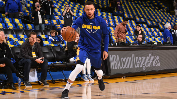 Stephen Curry Avoids Season-Ending Knee Injury, but His Health Will Define 2018 NBA Postseason