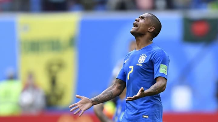Injured Brazil World Cup Star Douglas Costa Could Be out for 3 Weeks, According to Shocking Report Injured Brazil World Cup Star Douglas Costa Could Be out for 3 Weeks, According to Shocking Report