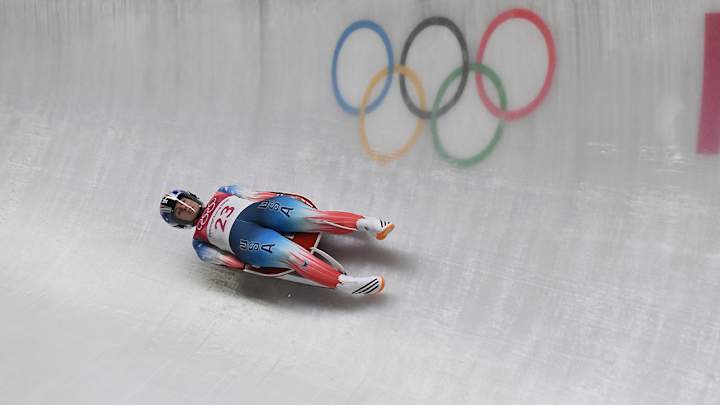 Luger Emily Sweeney OK After Crashing In Final Run