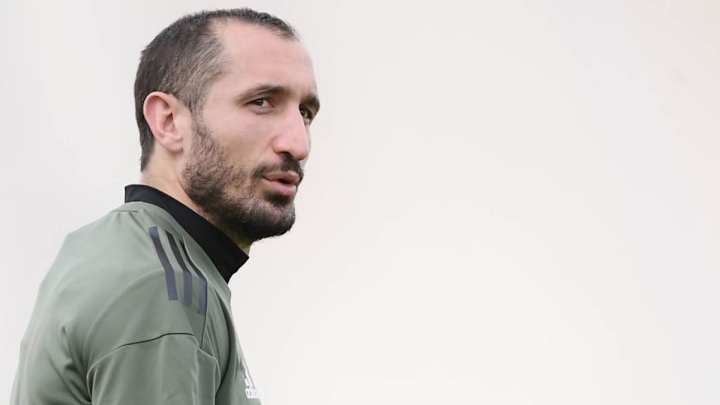 Juventus Offer Veteran Duo New Contracts & Start Talks With Genoa Over Goalkeeper Mattia Perin