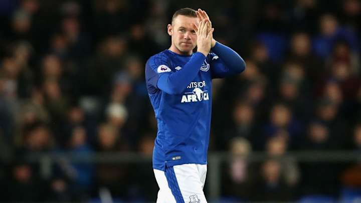 Fans Are Loving the Way Wayne Rooney Acted With Paul Pogba in the Tunnel Before Everton-Man Utd