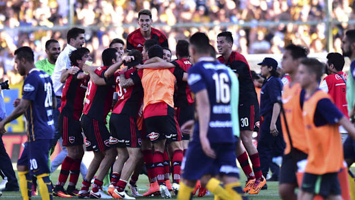 IMPERDIBLE | Hinchas de Newell's y Central se juntaron antes del clásico y pasó esto IMPERDIBLE | Hinchas de Newell's y Central se juntaron antes del clásico y pasó esto