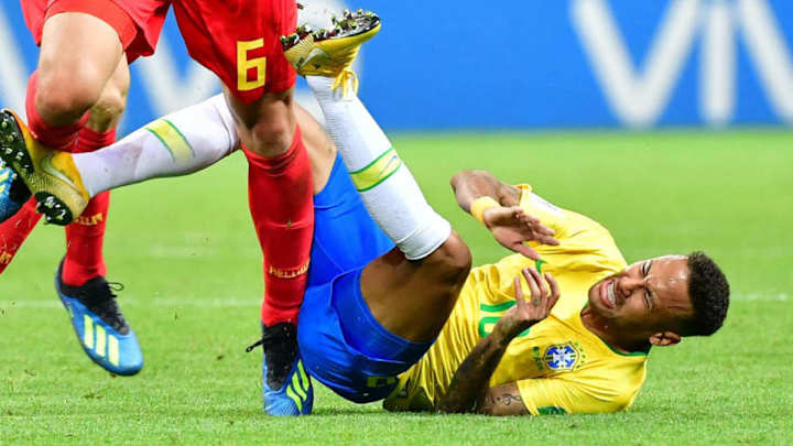 DE RISA | La página porno que se ríe de Neymar por sus piscinazos