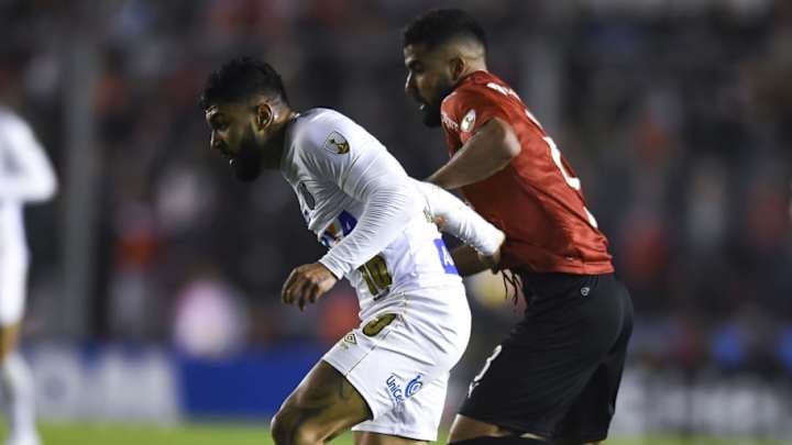 Los mejores memes tras el "escritorio" de Independiente a Santos