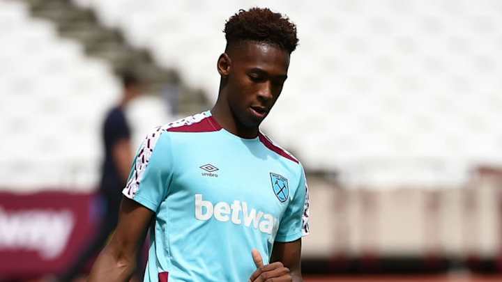 West Ham Open to Selling Reece Oxford After Boss Manuel Pellegrini Left 'Unimpressed' in Training West Ham Open to Selling Reece Oxford After Boss Manuel Pellegrini Left 'Unimpressed' in Training