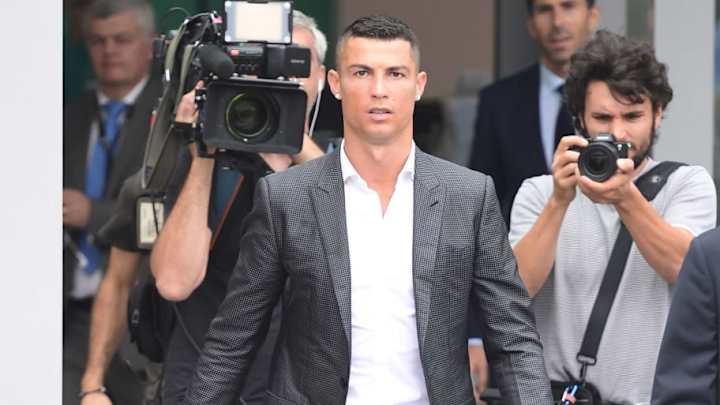 Cristiano paga a Hacienda parte de su deuda antes de salir de España