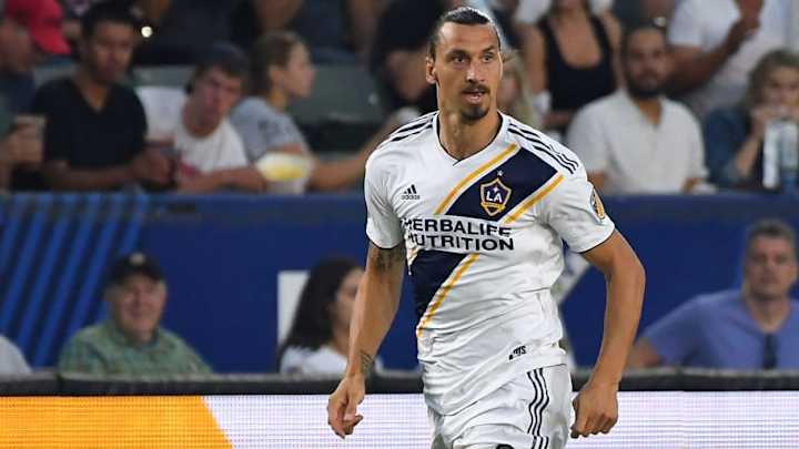 La razón por la que Ibrahimovic tiene una foto de sus pies en su casa