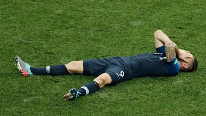 Chelsea Stars N'Golo Kante & Olivier Giroud Describe What It's Like to Win the FIFA World Cup