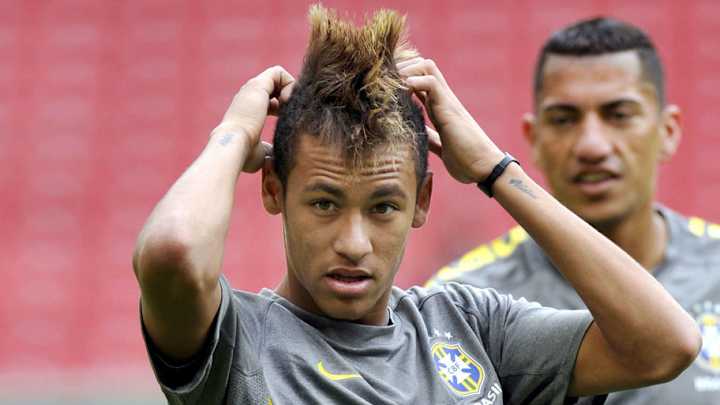 VIRAL | El troleo de Griezmann a Neymar tras su radical cambio de peinado