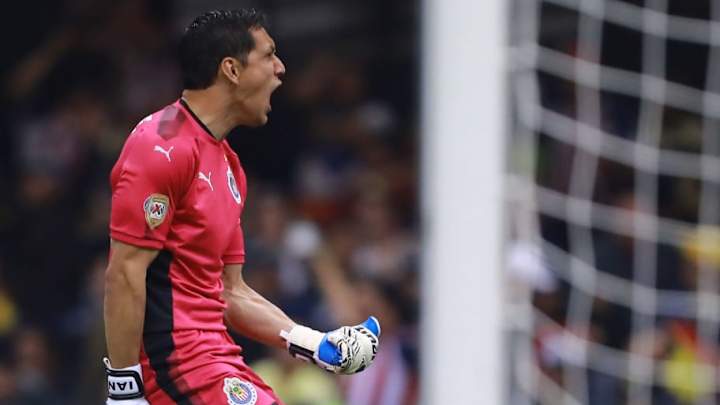 MERCADO | El portero que llegaría a Chivas si sale Cota