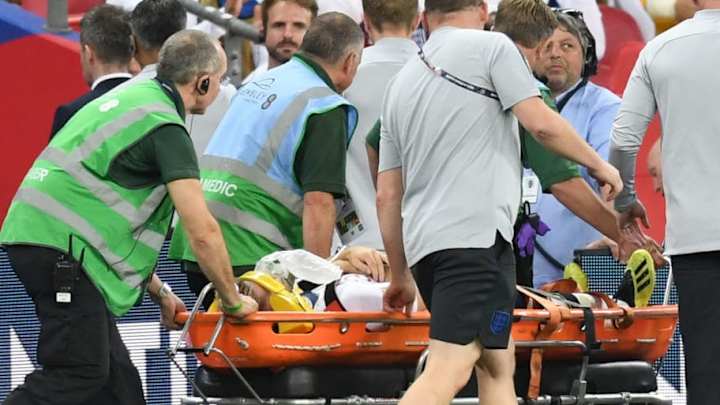 El durísimo golpe de Shaw por el que debió ser retirado en camilla