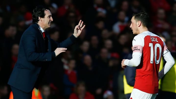 Controversial Midfielder Appears to Be Missing as Arsenal Squad Arrive for Liverpool Clash Controversial Midfielder Appears to Be Missing as Arsenal Squad Arrive for Liverpool Clash