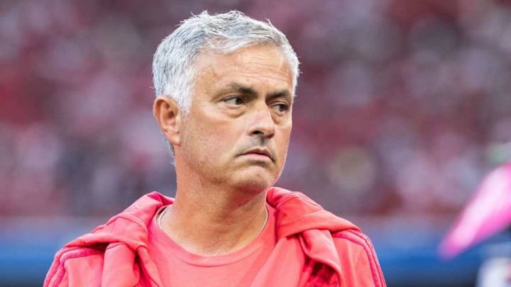 Jose Mourinho Warns of 'Difficult Season' if Man Utd Don't Sign Any New Players