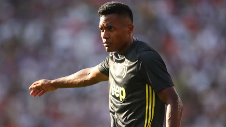 Alex Sandro 'Never Thought About Leaving' Juventus During Summer & Reveals Lack of Contract Talks