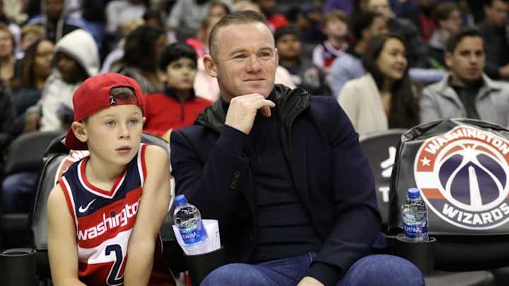 Wayne Rooney tiene deseos de regresar al Manchester United pero como entrenador