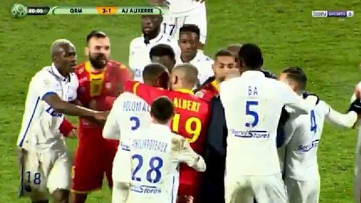 INSÓLITO | La pelea de dos compañeros en Francia que terminó a los golpes