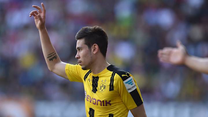 Borussia Dortmund Raphaël Guerreiro Hits Out at German Twitter Page Over Claims of Mistreating Staff