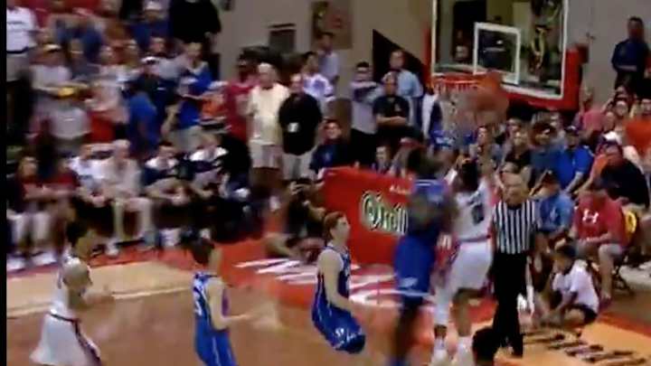 Watch: Duke's Zion Williamson Makes Massive Blocks vs. Gonzaga