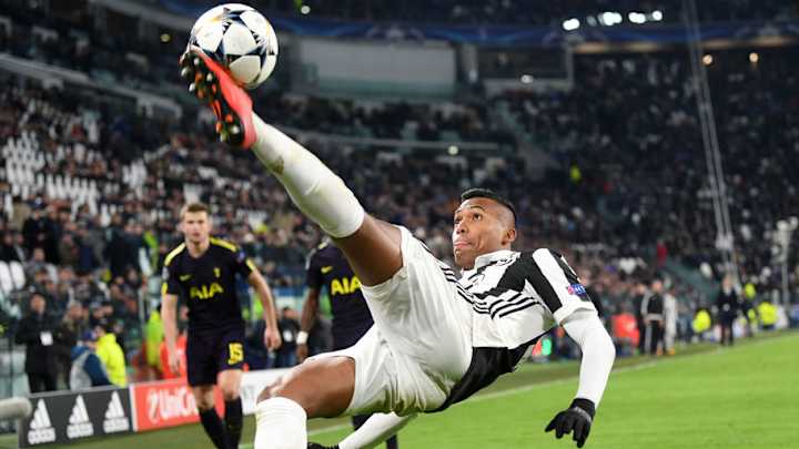 Alex Sandro Insists Juventus Is His 'Only Thought' Despite Agent Claiming a Departure Is Imminent