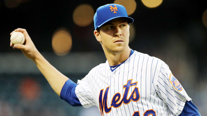 Jacob deGrom Leaves After Four Innings With Hyperextended Right Elbow