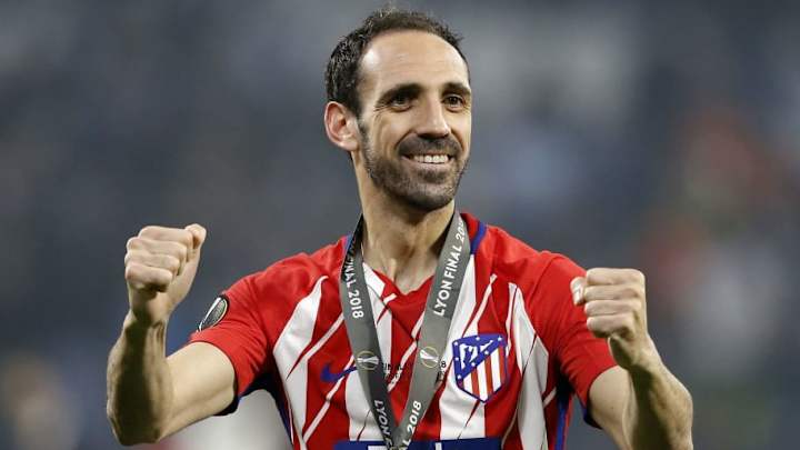 Atletico Madrid Veteran Juanfran Signs New 12-Month Contract to Extend His Stay to 2019 Atletico Madrid Veteran Juanfran Signs New 12-Month Contract to Extend His Stay to 2019