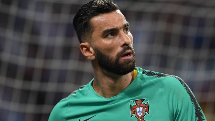 Sporting Lisbon Demand €54.7m Compensation for Rui Patricio from Wolves After Lodging Complaint