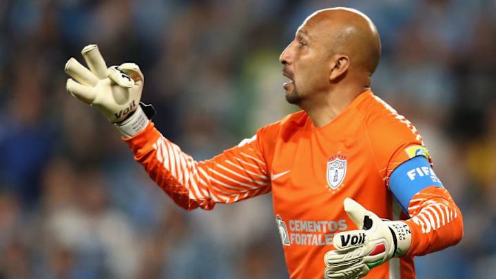 INCANSABLE | "Conejo" Pérez continuaría 6 meses más en las filas del Pachuca