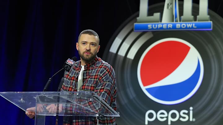 Report: Justin Timberlake Will Feature Prince Hologram in Super Bowl LII Halftime Show