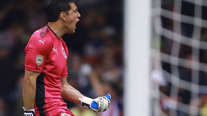 MERCADO | Cota está cada vez más cerca de abandonar Chivas por otro equipo de la Liga MX