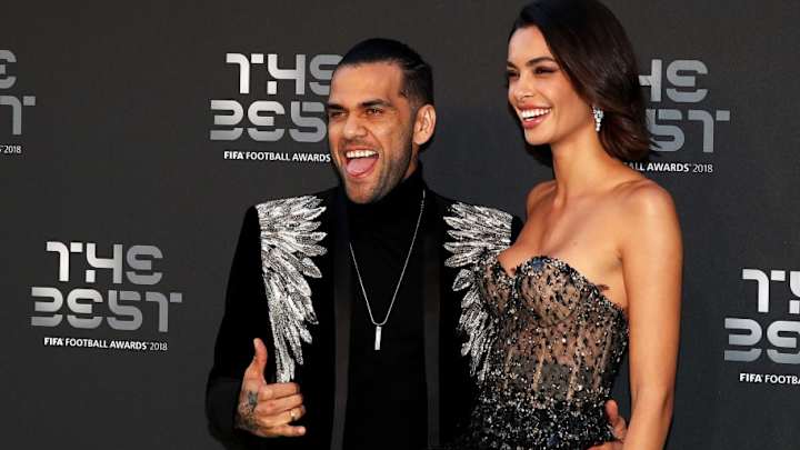 Dani Alves Says Lionel Messi's Exclusion From The Best FIFA Men's Player Nomination is 'Unjust' Dani Alves Says Lionel Messi's Exclusion From The Best FIFA Men's Player Nomination is 'Unjust'