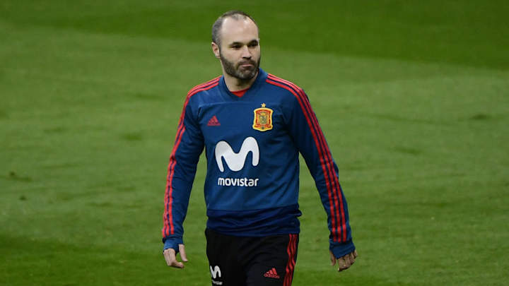 Se revela otra tentadora oferta aparte de la MLS para que Iniesta abandone al Barcelona Se revela otra tentadora oferta aparte de la MLS para que Iniesta abandone al Barcelona