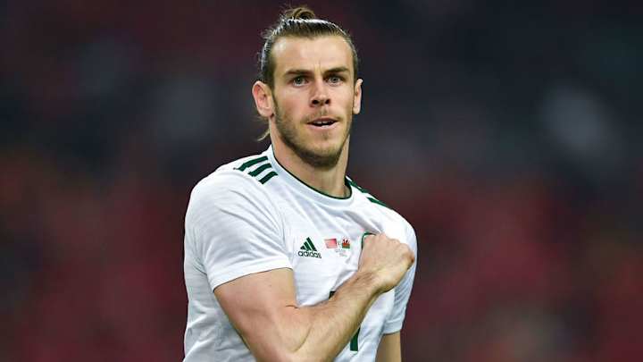 Ryan Giggs Encourages Bale to Turn His Back on Man Utd's Advances & Stay at Real Madrid