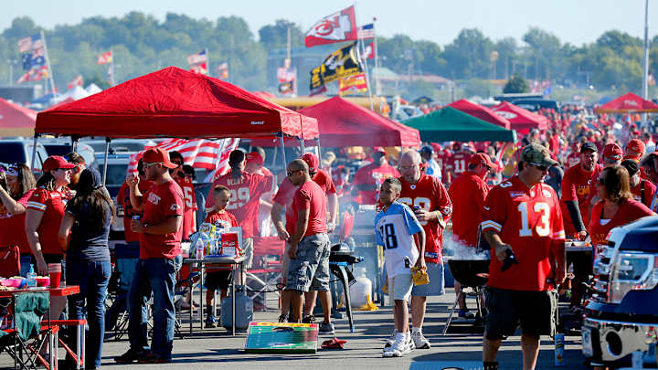 Chiefs Fans Without Tickets Will Have to Leave Tailgates After Games Start