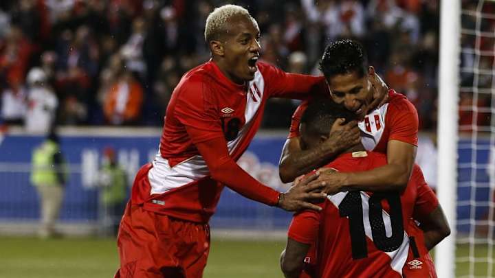 MERCADO | El delantero peruano que llegaría a Tigres en el Apertura 2018